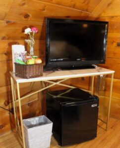 Sugar Pine Suite elliott sugar pine tv fridge