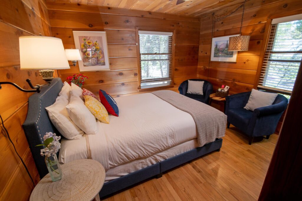 ponderosa luxury shaver lake cabin.jpg